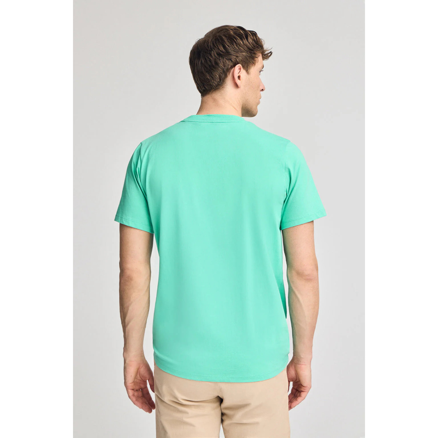 Maglietta acquamarina a girocollo e Rigby Go in gomma