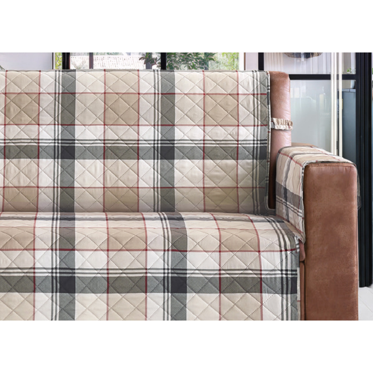 Copridivano Trapuntato Antimacchia Imbottito Quadri Scozzese Beige Modello Galles