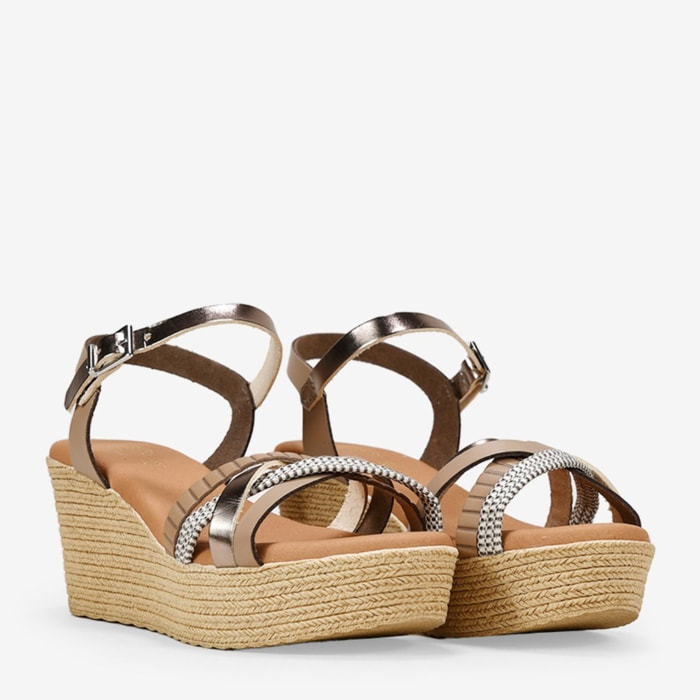 Sandalias mde piel marrones con cuña de esparto