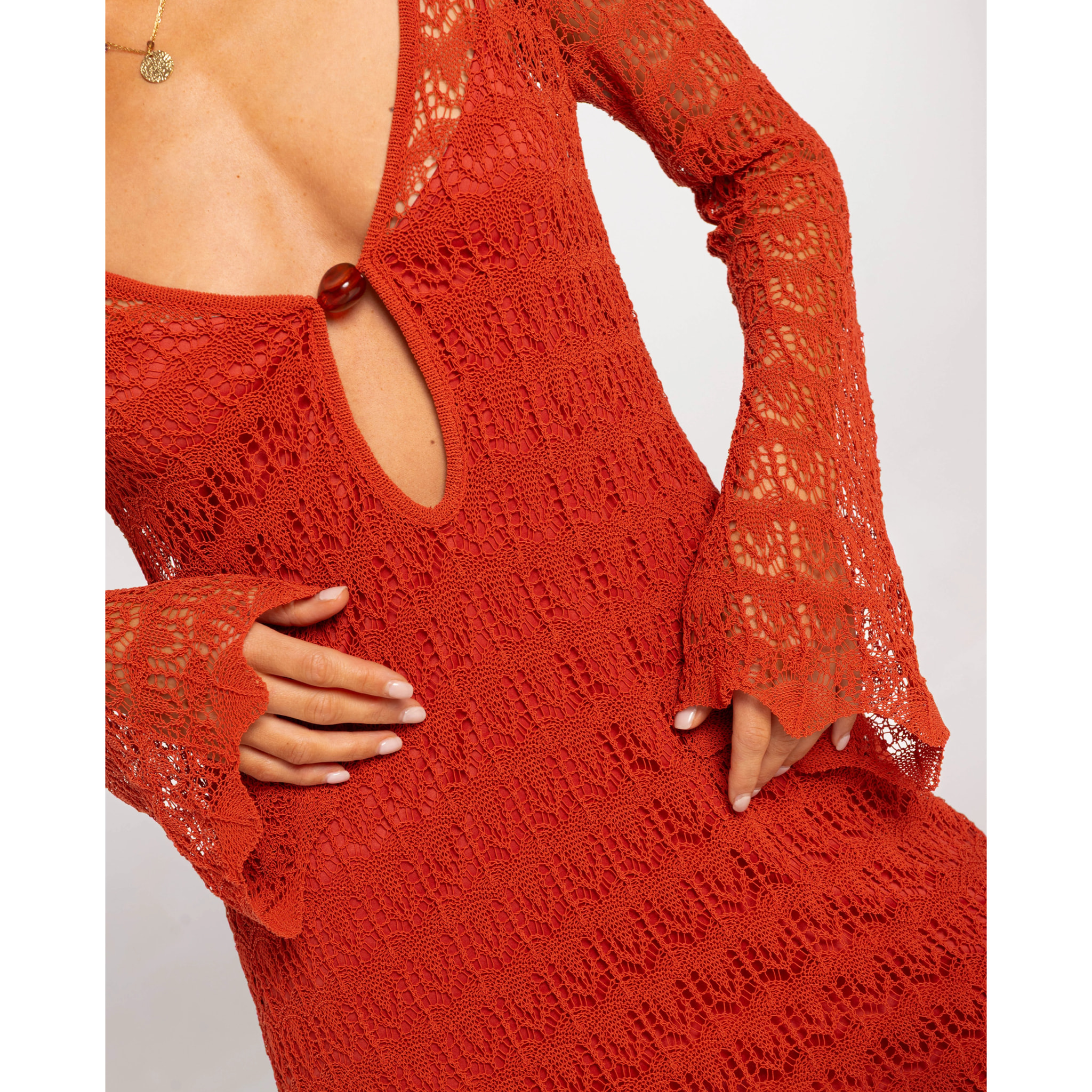 Vestido corto de punto calado