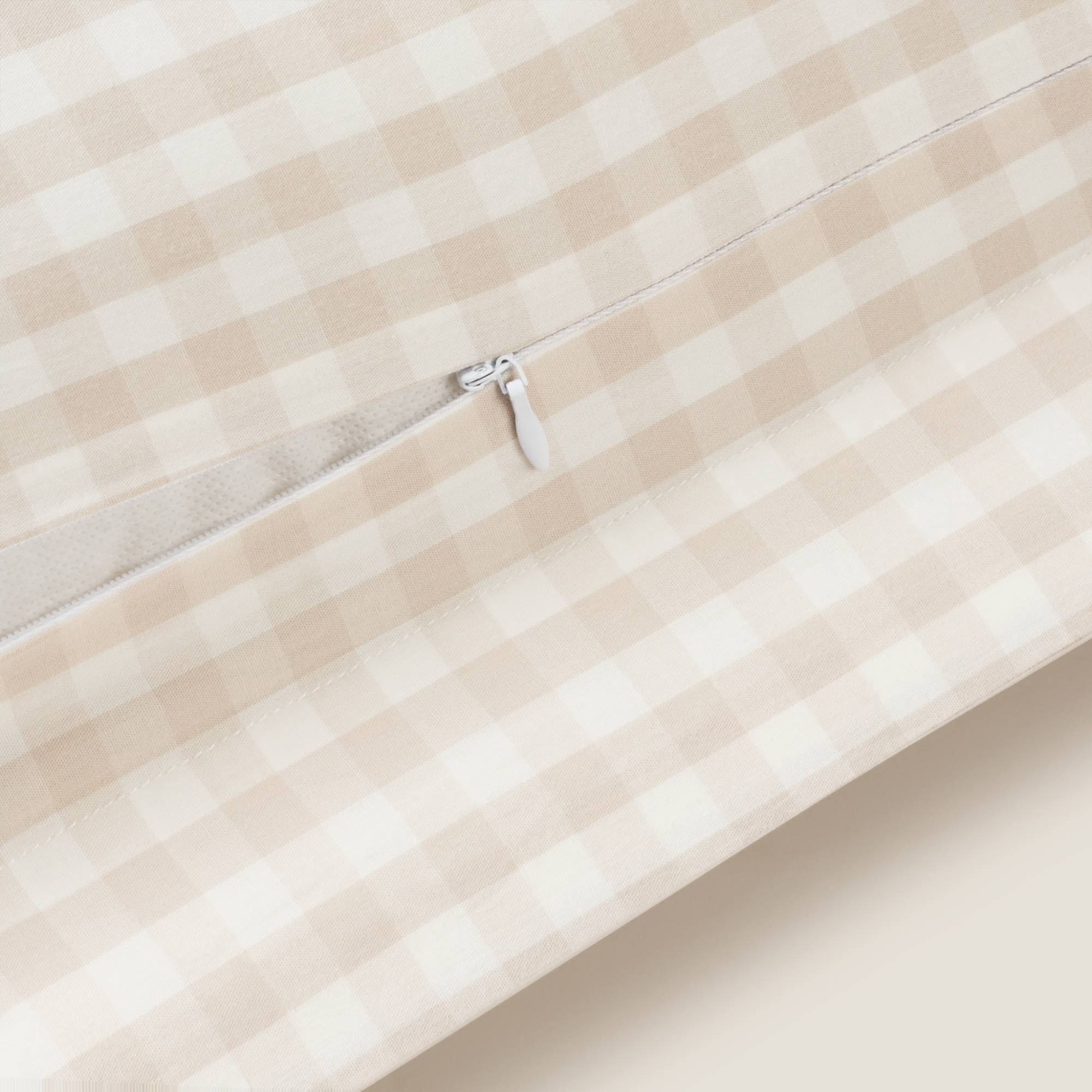 Funda cojín algodón cuadros Kimcuad color gris piedra