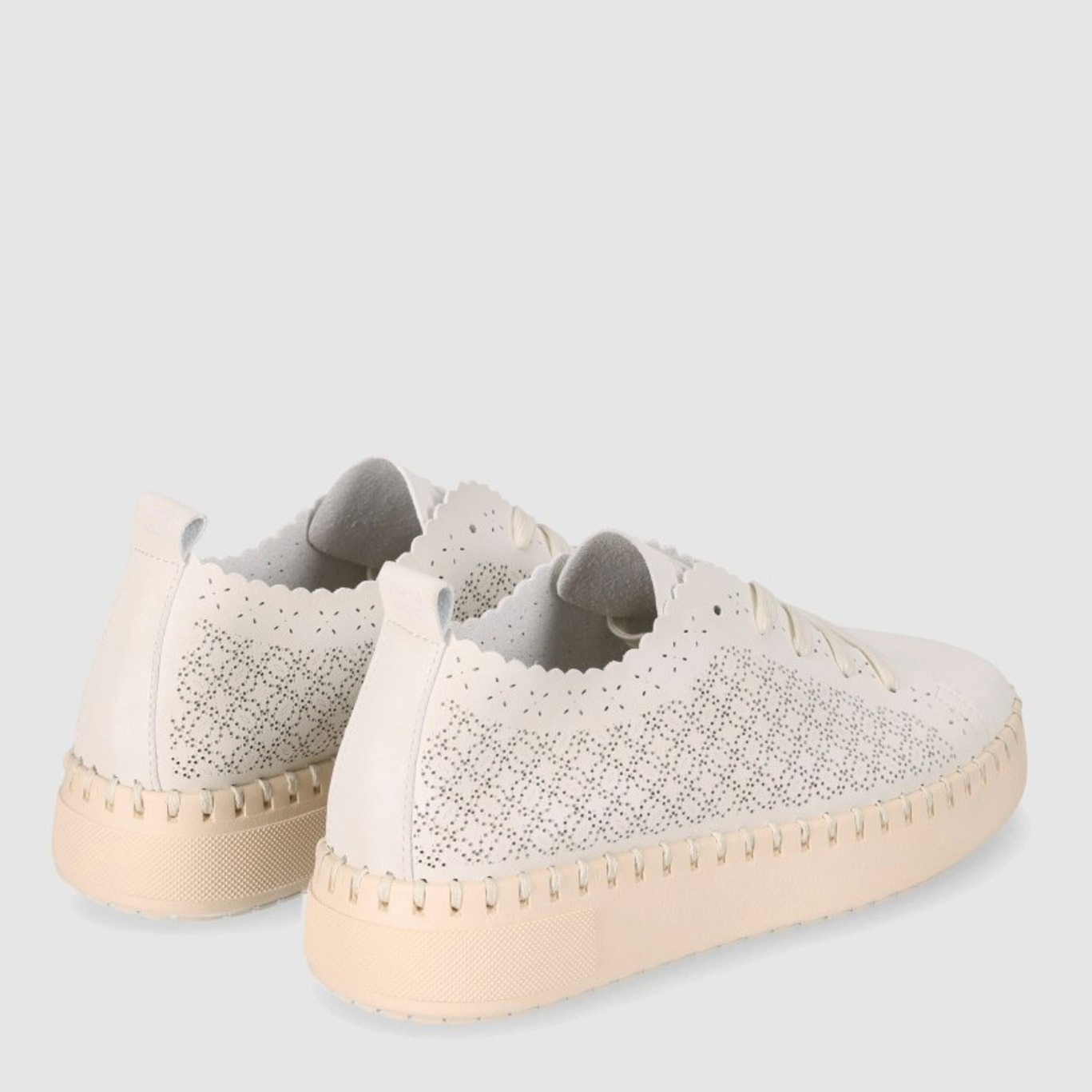 Zapatos de Piel Sintética - Beig - Tacón: 4 cm