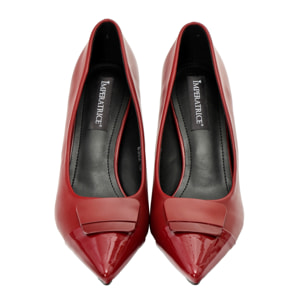 Decolletè in simil pelle con applicazione