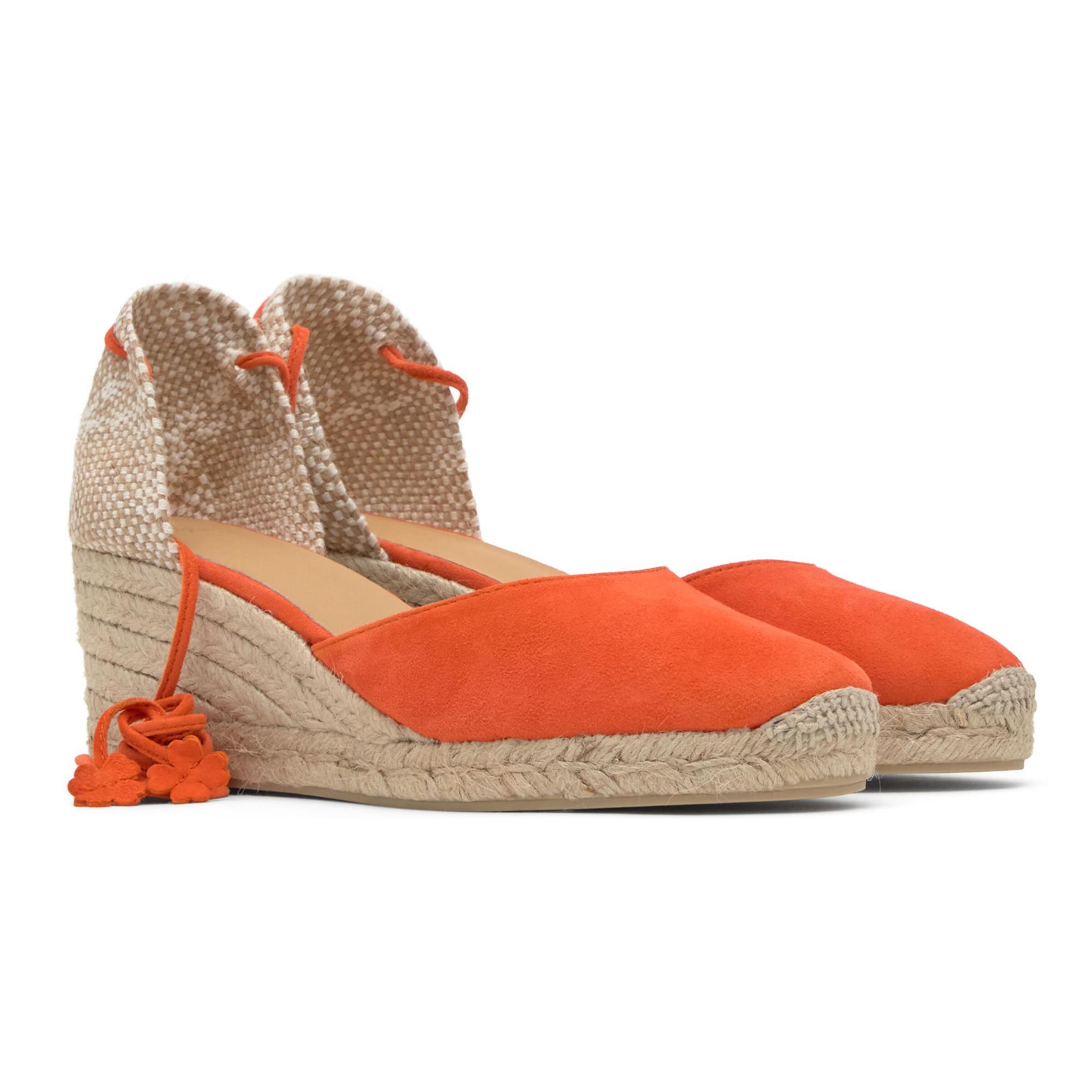 Alpargata de cuña Carina en ante con cierre de cordones