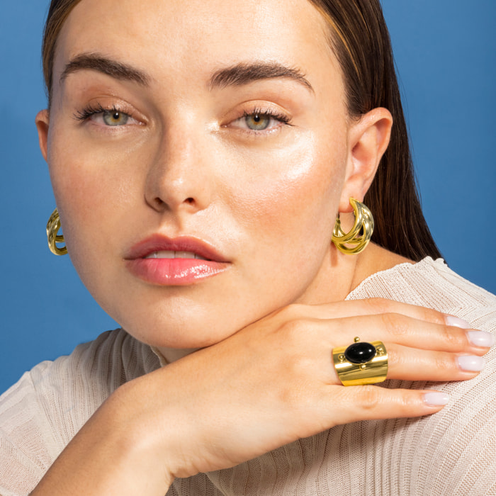 Pendientes acabados en oro amarillo de 18K