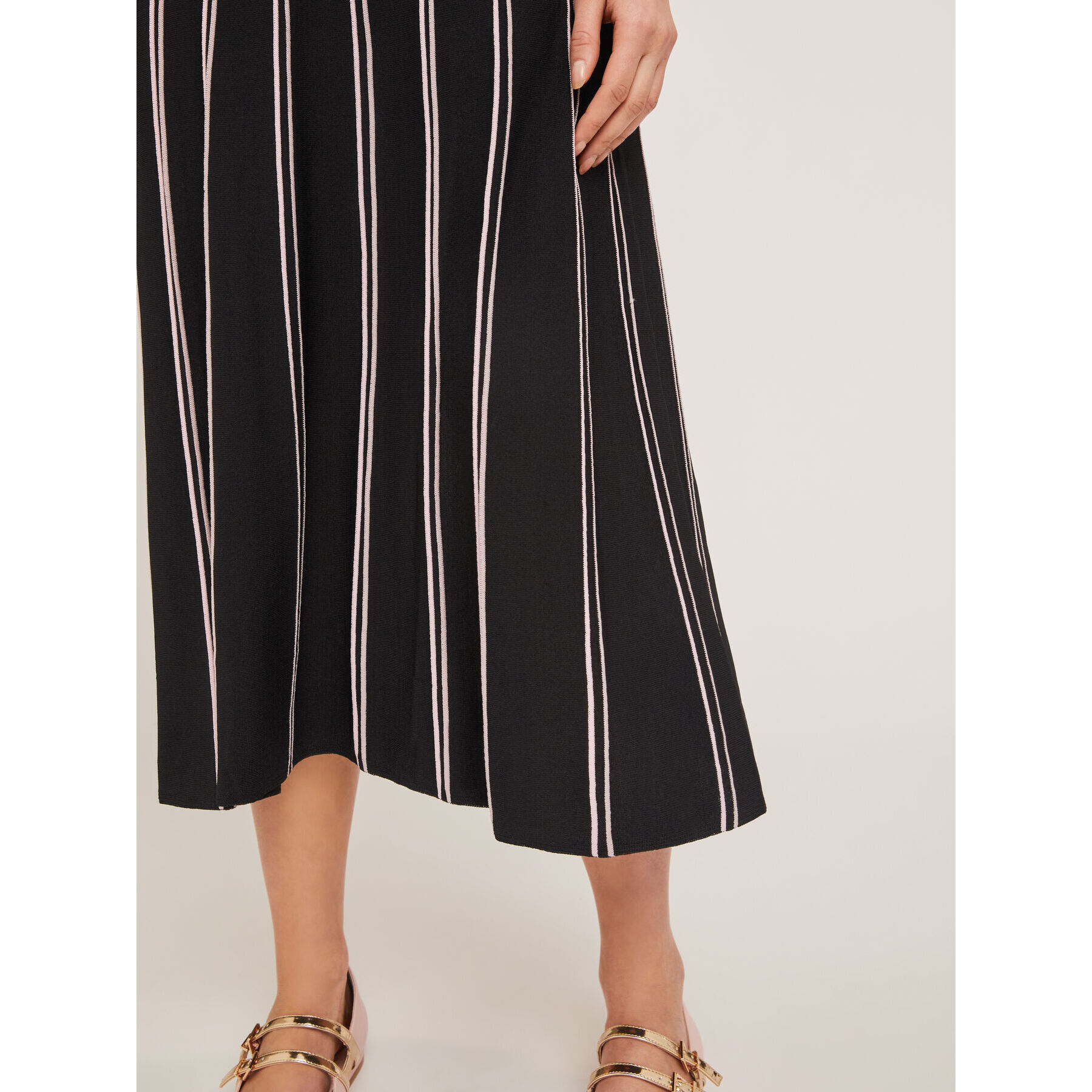 Motivi - Gonna a righe in maglia effetto plissé - Nero