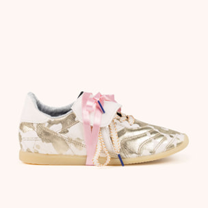 Sneakers de Estilo Fútbol Retro-Futuro con Estampado Metalizado y Cinta Rosa MUNICH MUNDIAL STRADA COW 04