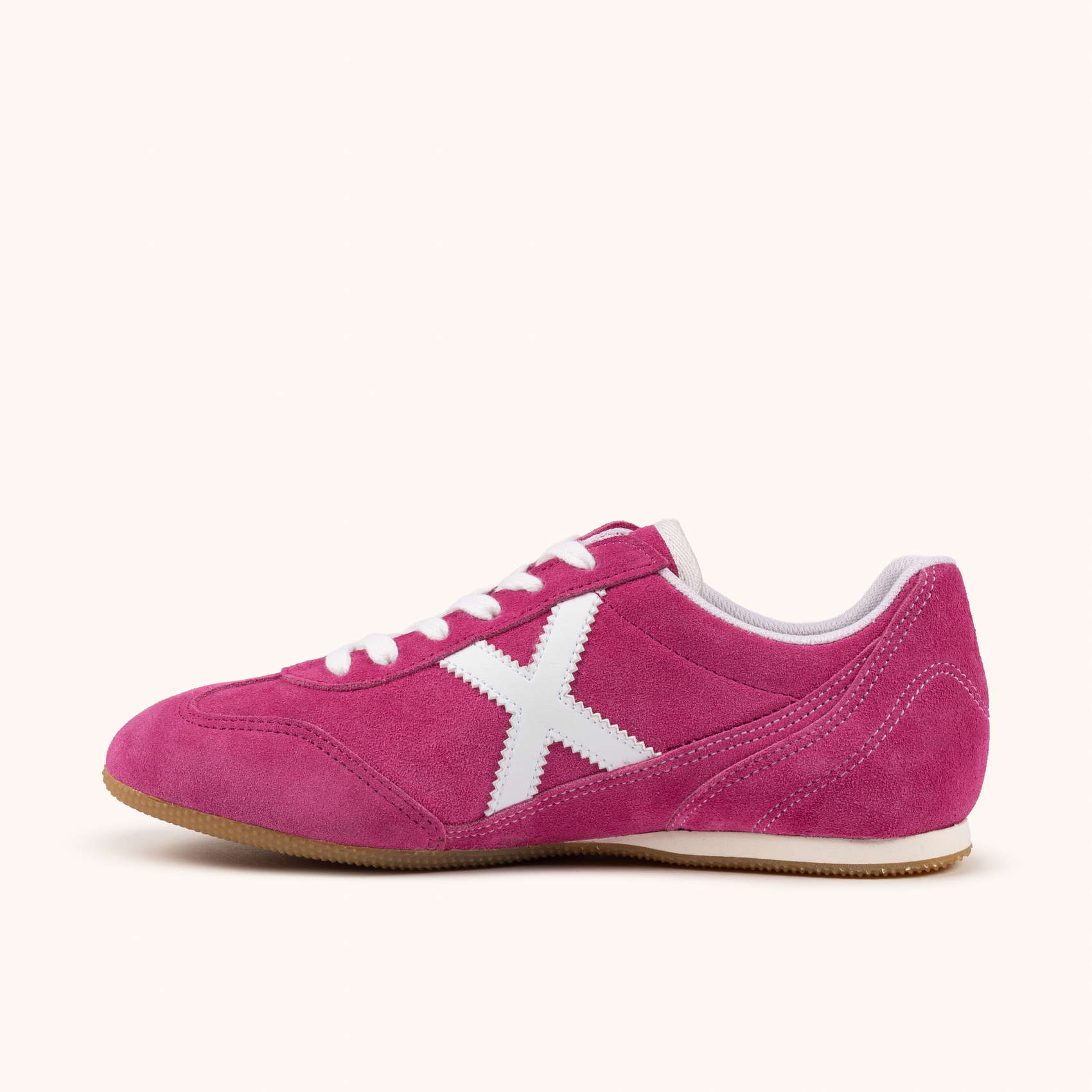 Zapatilla urbana de ante fucsia con diseño contemporáneo MUNICH DRIFT 11