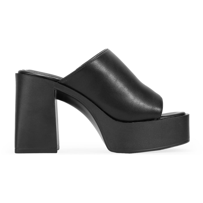 Sandalias mule negras con tacón ancho