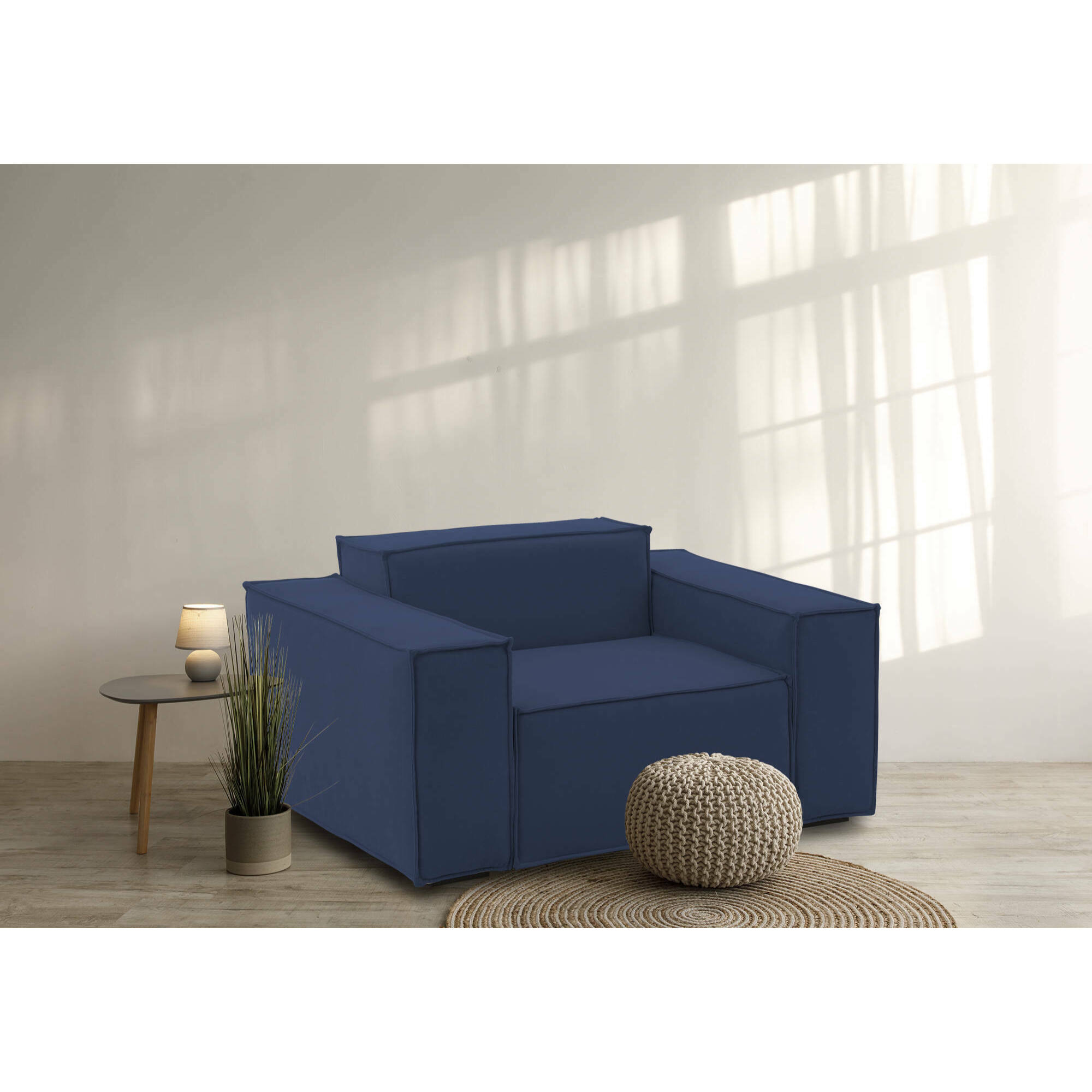 Poltrona Emanuela, Poltrona da salotto, 100% Made in Italy, Poltroncina relax in tessuto imbottito, Cm 140x95h70, Blu