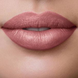 LIP SHOT Rossetto satinato dalla texture leggera ed avvolgente