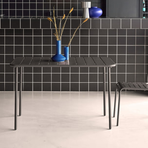 Table de jardin métal 4 places. anthracite. Amelia. 120x70cm. traitement antirouille. lattes et bords arrondis.