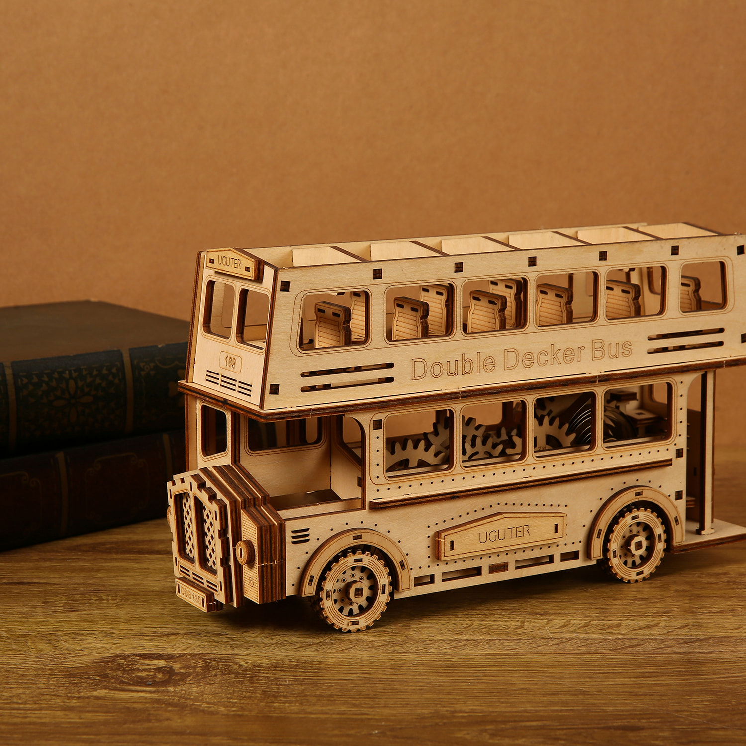 Modello in legno 3D, design di autobus a due piani con movimento meccanico. 349 pezzi.