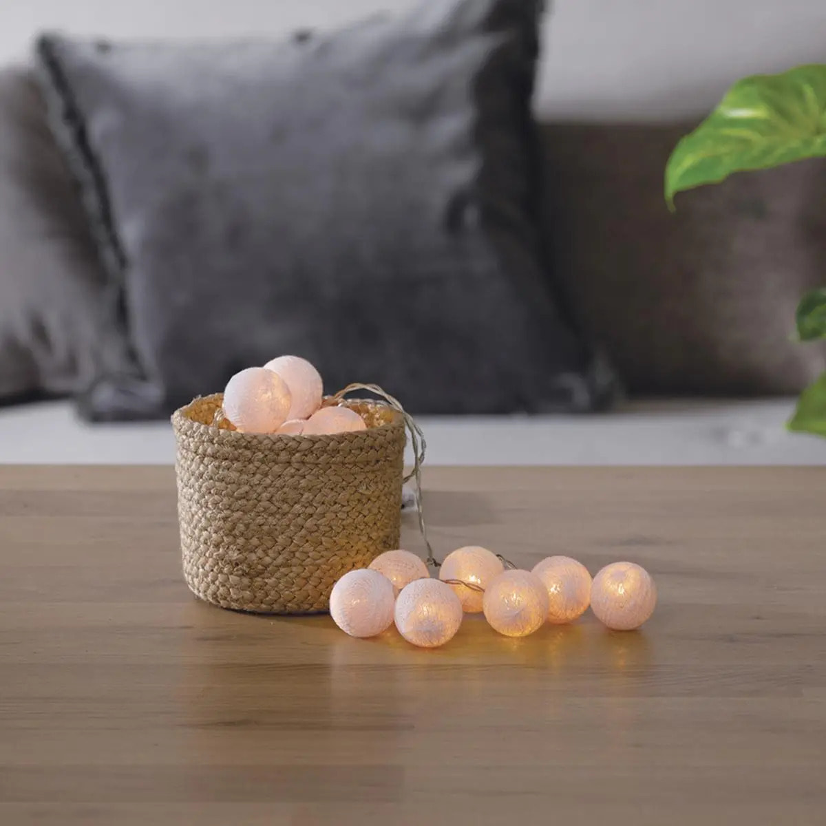 Guirlande LED 16 boules pile rose clair L255cm