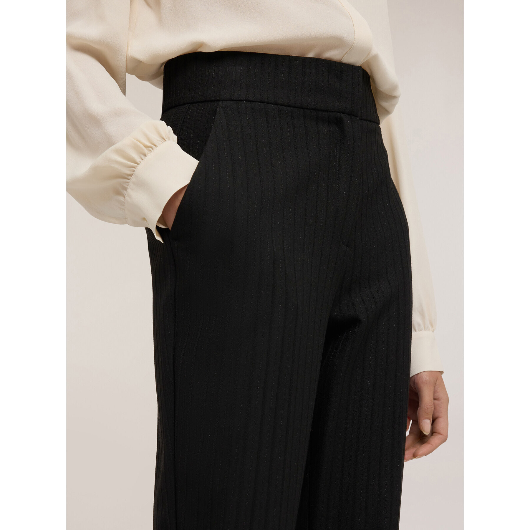 Motivi - Pantalones regular en tejido teñido en hilo - Negro