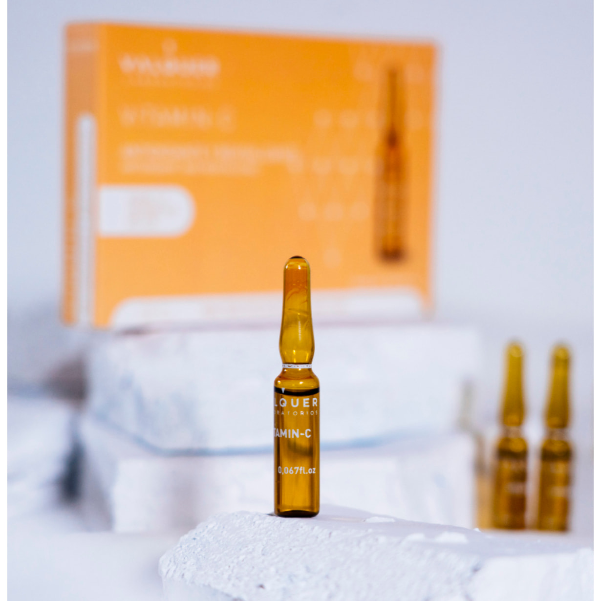 Valquer Pack Facial Vitamina C y Ácido Hialurónico - Serum 30 ml y Ampollas 5 x 2 ml