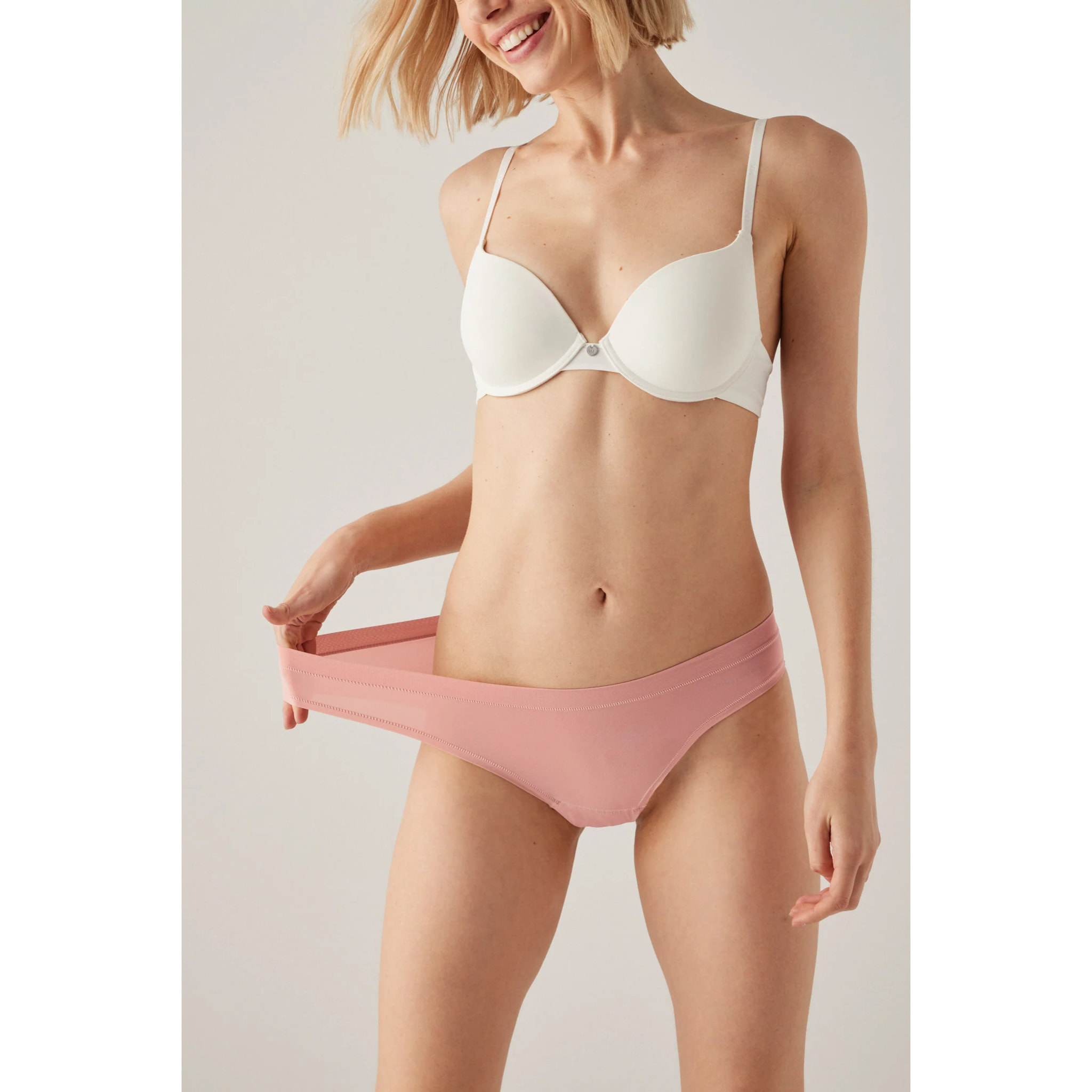 Slip Mini Adapt con bordo bianco invisibile
