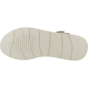 Sandalias Mujer de la marca GEOX  modelo D DANDRA ORO
