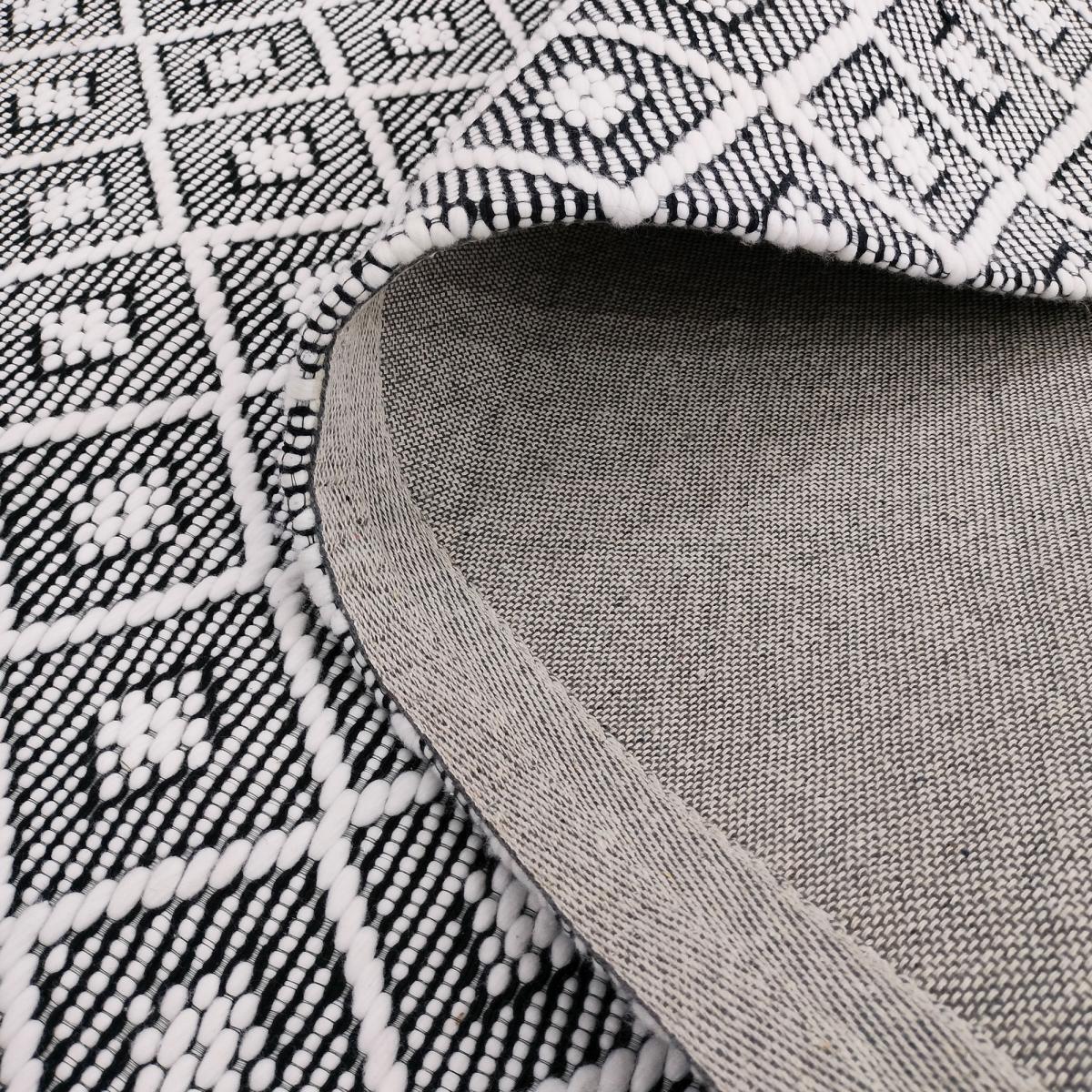Tapis Kilim épais Muve, tissé à plat à à la main à base de plastique recyclé