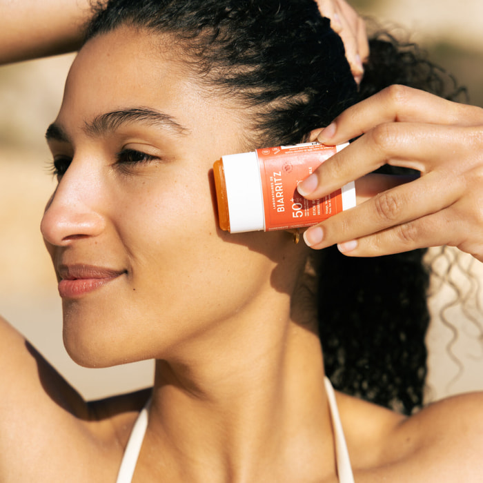 Solaire SPF50+ - Stick Solaire Invisible Bio pour le Visage, Lèvres & Zones Sensibles 10g