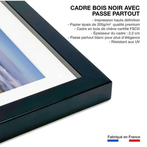 Affiche Colline et féerie d' Automne Affiche sous cadre noir