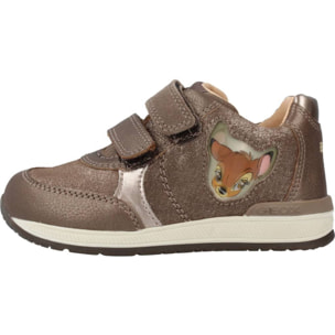 Zapatos Niña de la marca GEOX  modelo B RISHON GIRL B MARRON