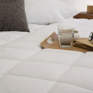 Naturals - Topper - 400 gramos - 100% Poliéster - Microfibra - Blanco