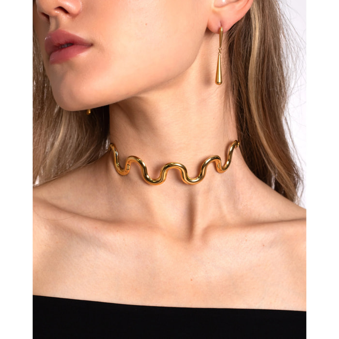 Collar de mujer con motivo ondular