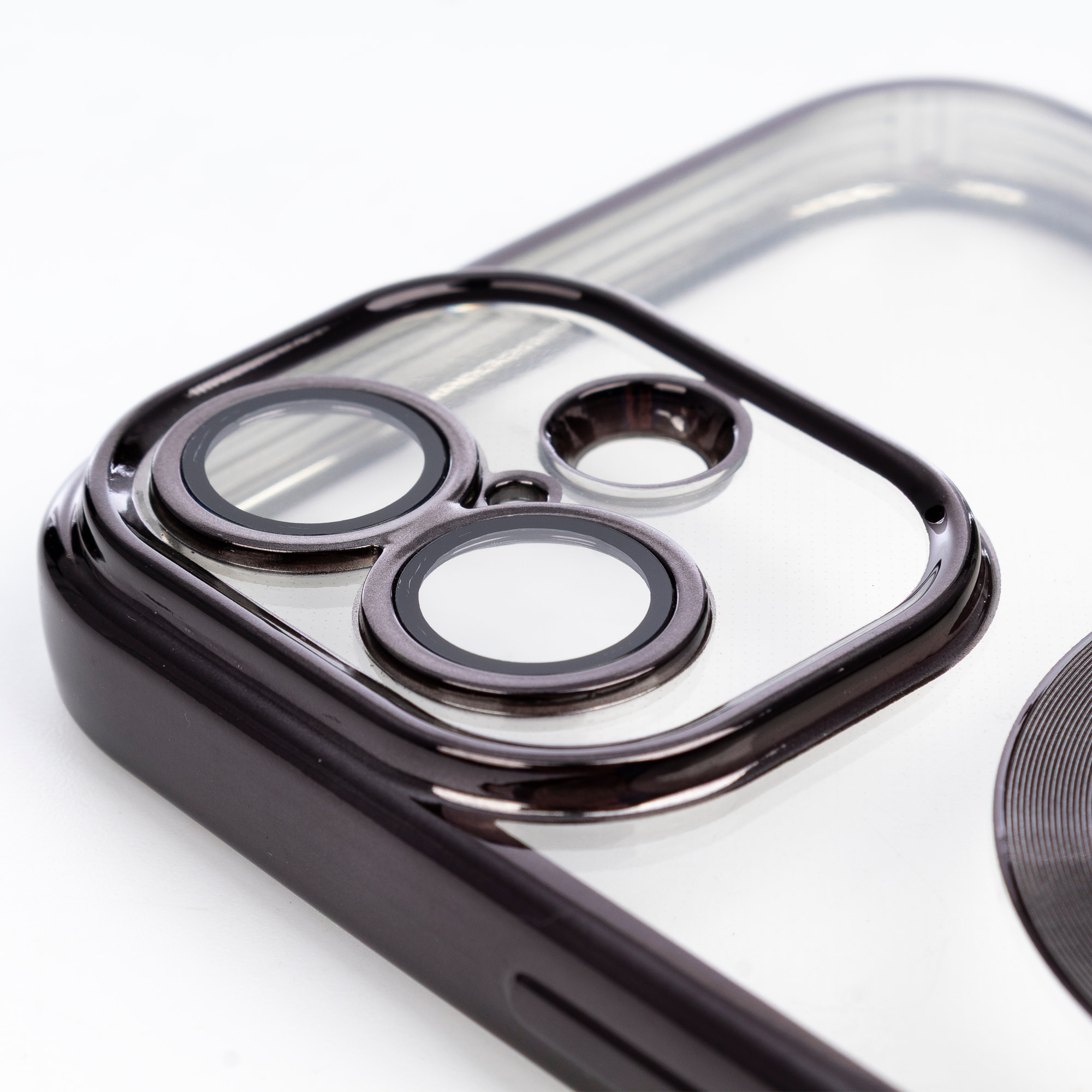 Cover trasparente con copertura per la fotocamera, bordi neri, antiurto e resistente alle impronte. Magsafe per iPhone 16 Plus.