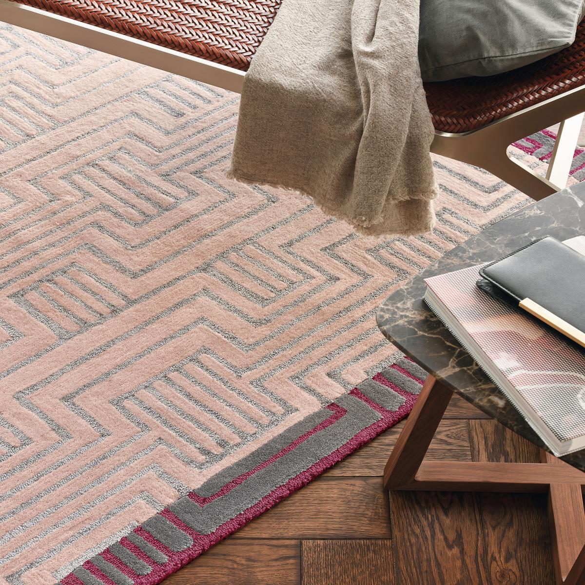 Tapis salon et chambre fait à la main en laine motif géométrique CIOL
