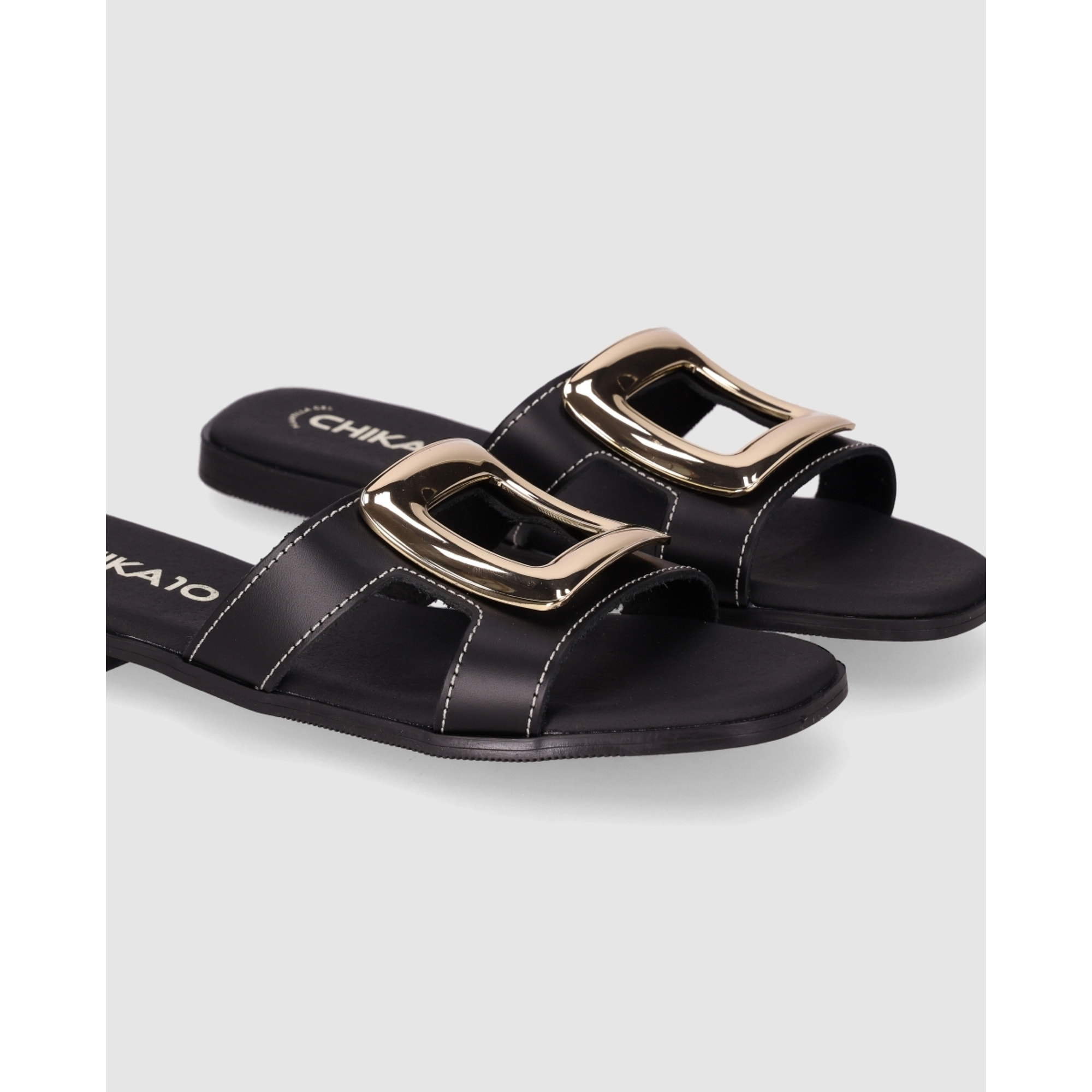 Sandalias de Piel - Negro - Tacón: Bajo