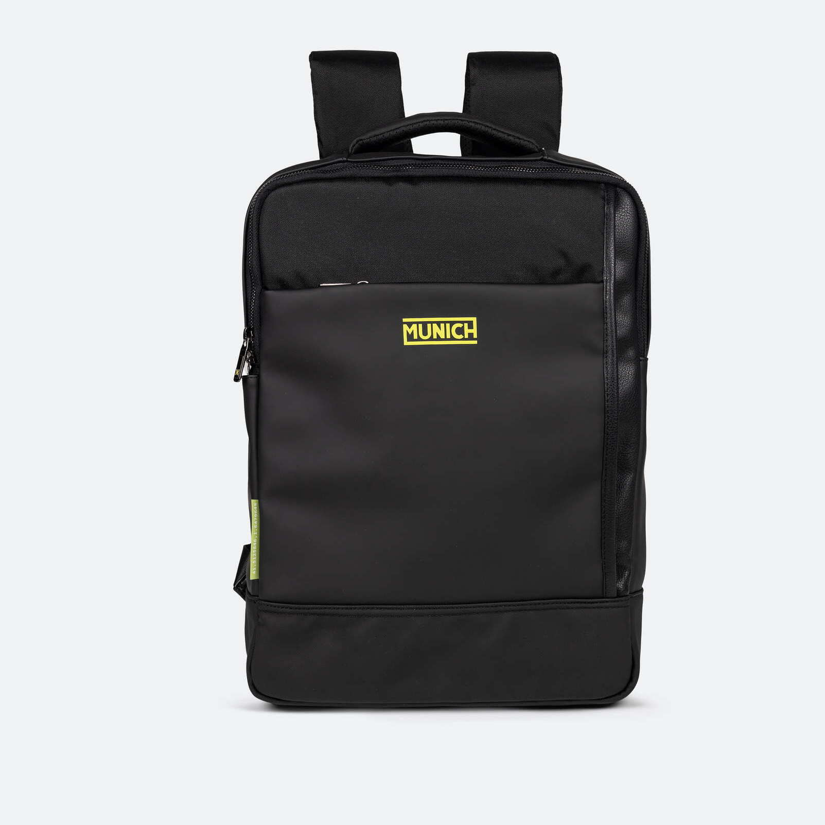 Mochila Negra de Gran Capacidad con Compartimento para Botella JUNGLE BACKPACK SQUARE