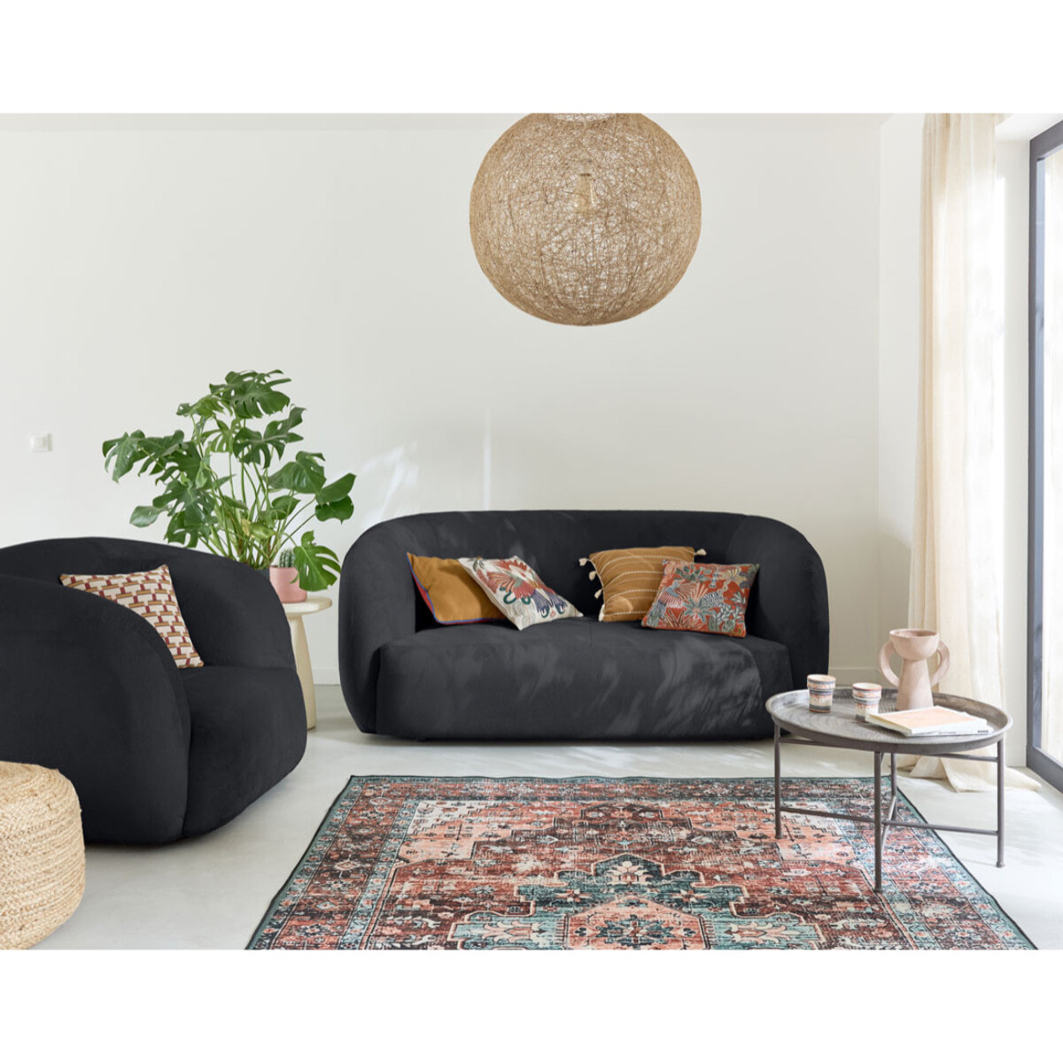 Ernee - fauteuil cocon - en velours - Noir