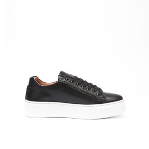 Classic Lace-up Sneaker British Passport Nero