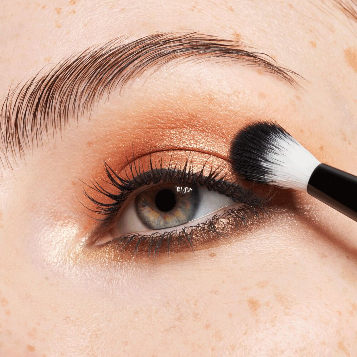 Magic Perfectors Duo Eyeshadow Brush - Pinceaux Double Embout