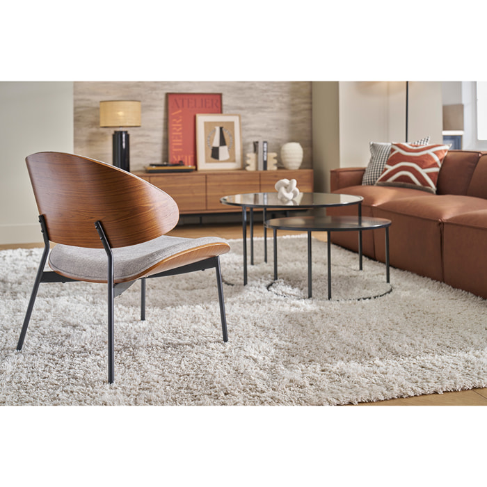 Fauteuil en tissu effet velours texturé gris, bois foncé et métal noir FABULO