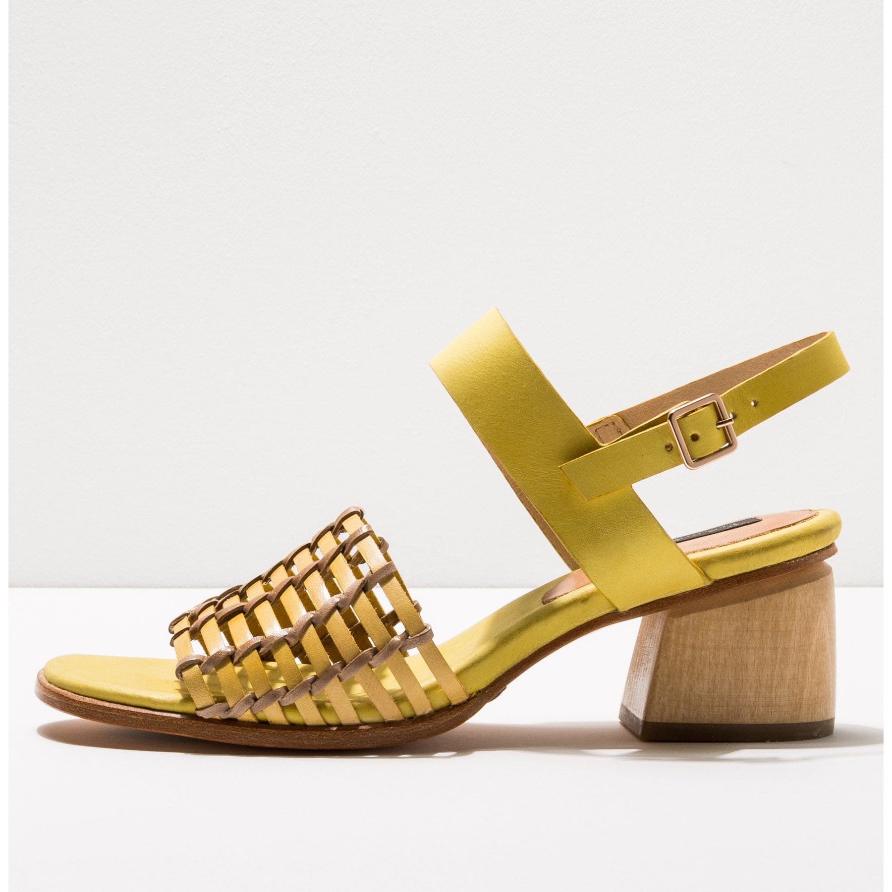 Sandalias S3145 BRAIDED YELLOW / VERDISO color Yellow