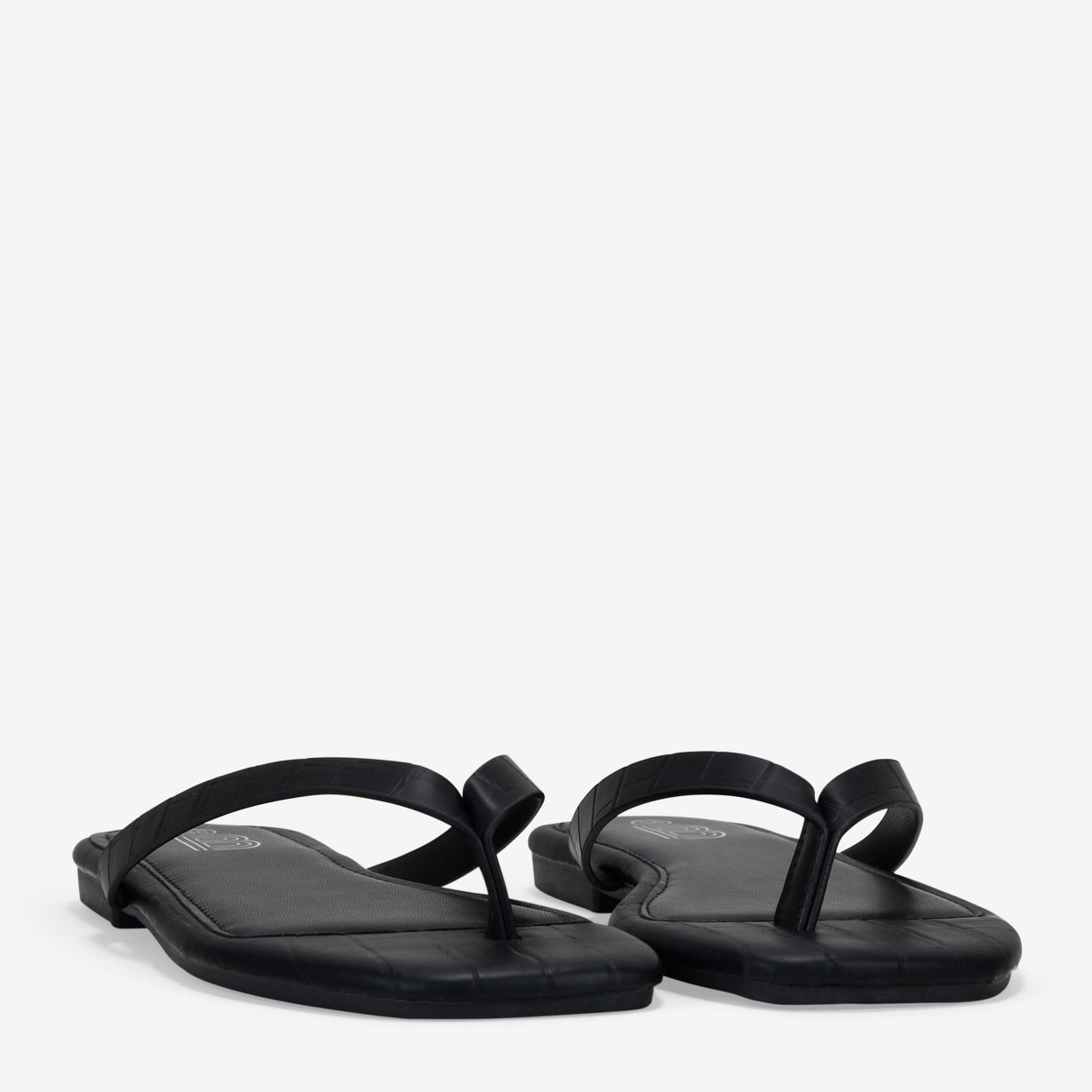 Sandalias de dedo negras efecto cocodrilo