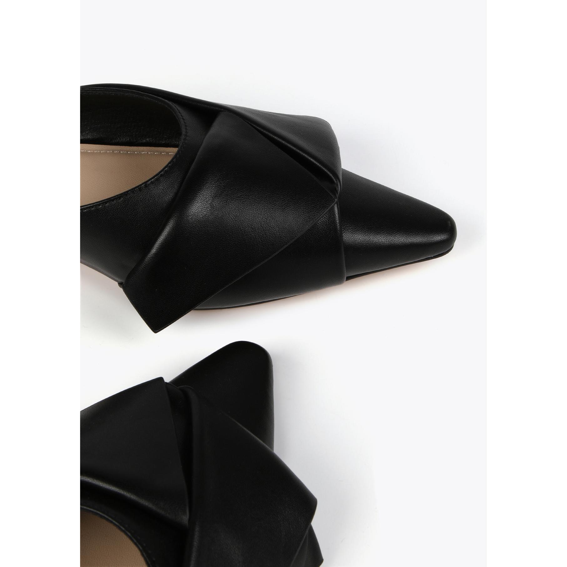 Mule con allacciatura