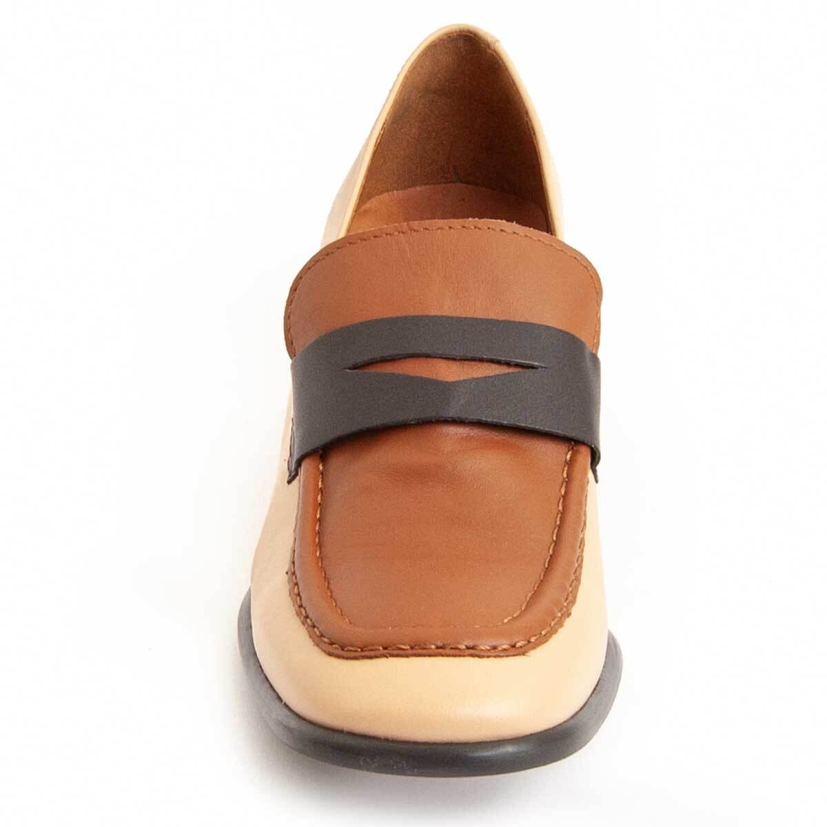 Mocasín De Tacón - Beige - Altura: 5 Cm