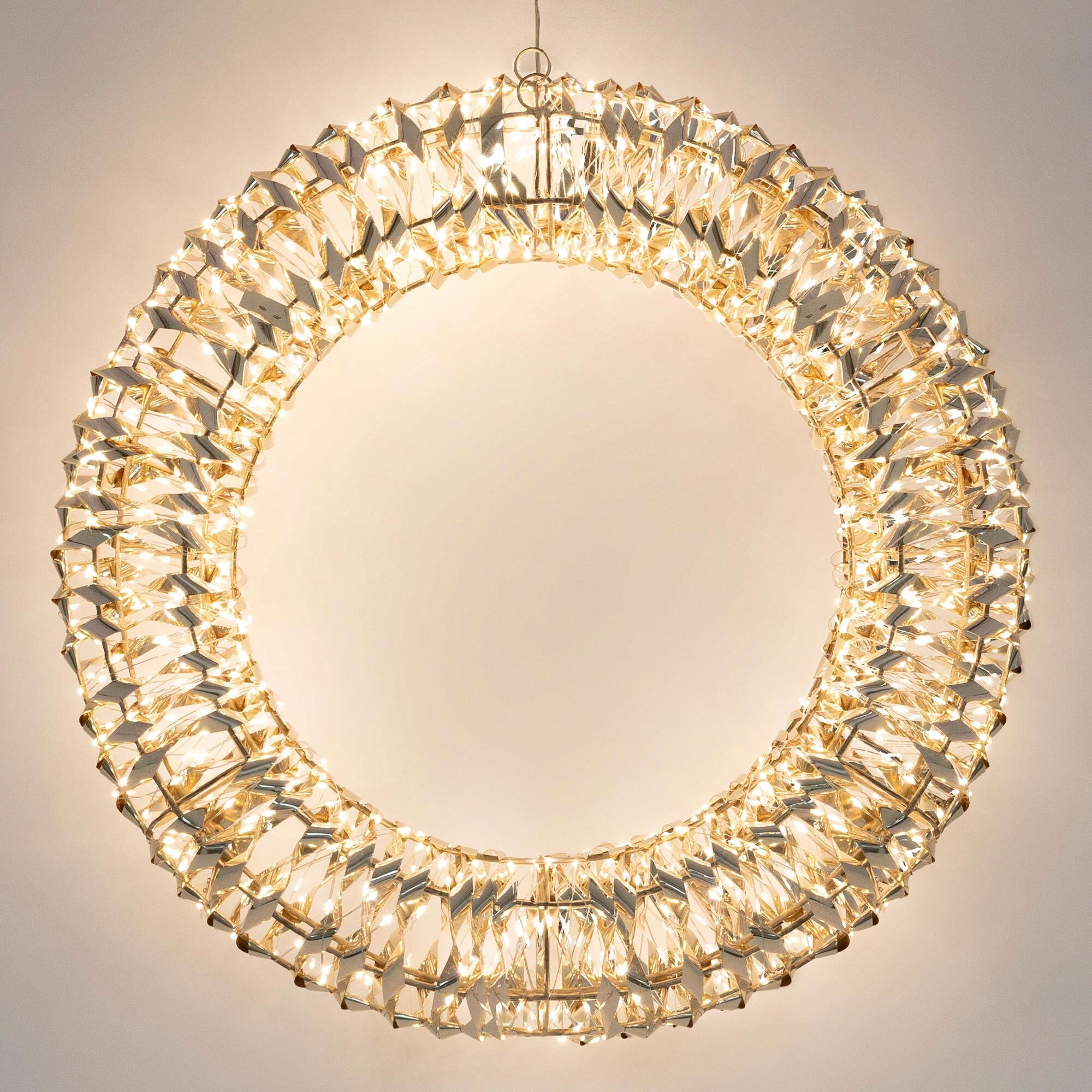 corona decorativa navideña con 50 micor luces led en blanco cálido 30cm