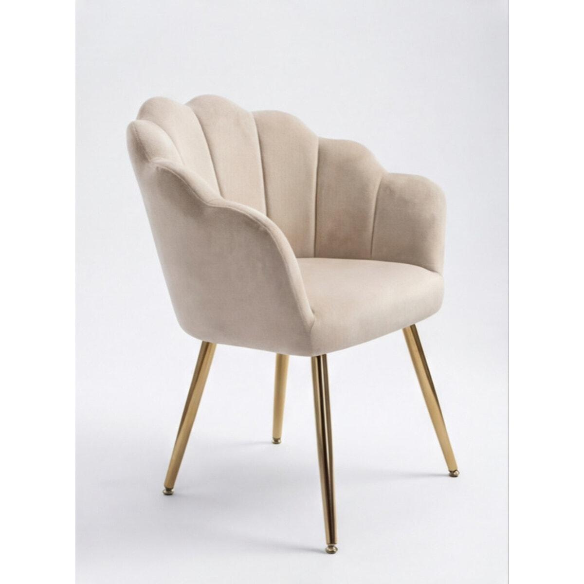 Poltrona in velluto design a conchiglia elegante e moderna, seduta imbottita confortevole con base in legno e gambe in metallo dorato, poltroncina versatile per soggiorno, camera o ufficio, stabile e resistente fino a 100 kg, stile raffinato e decorativo