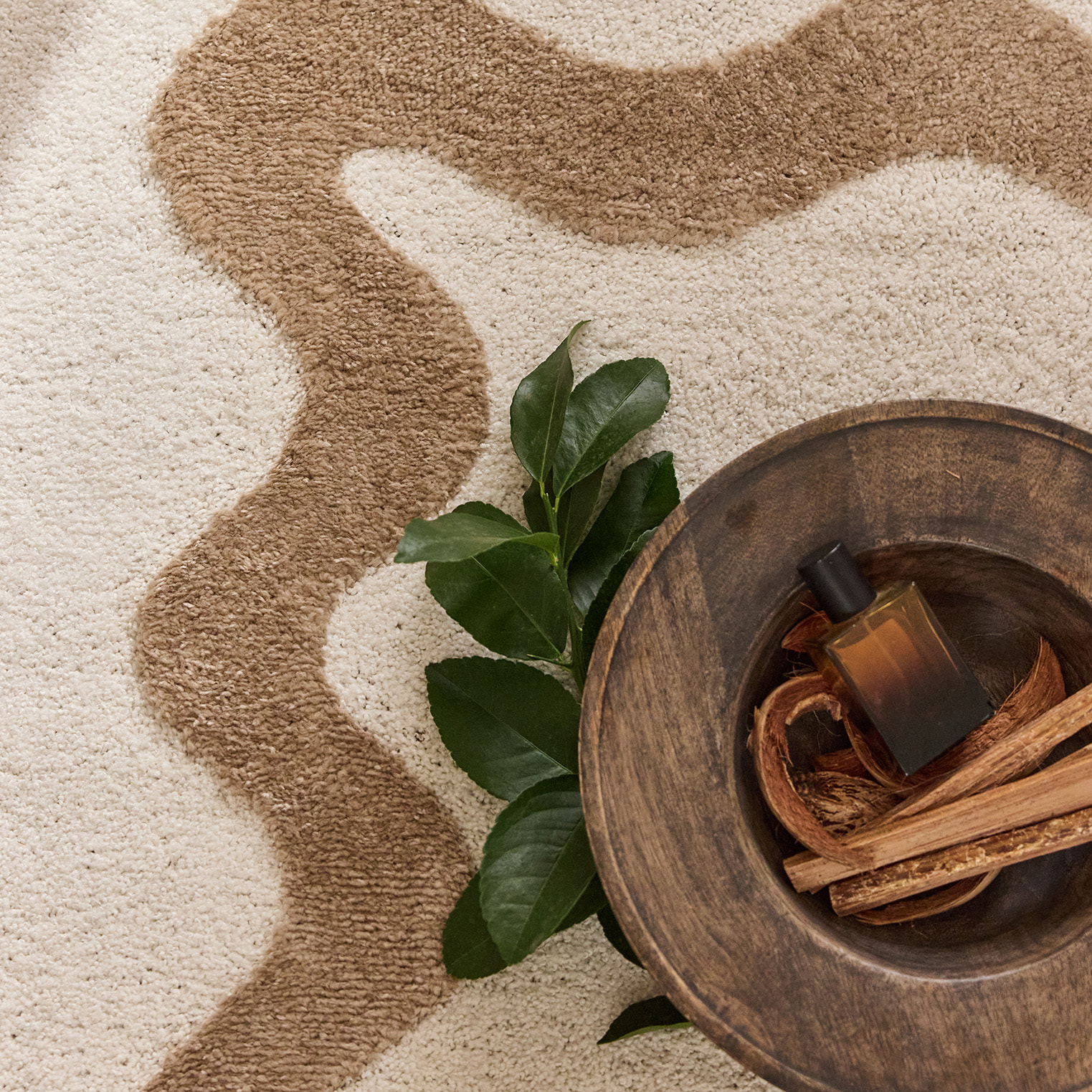 PANTONE - Tapis beige à bords festonnés TERRA DEL SOL