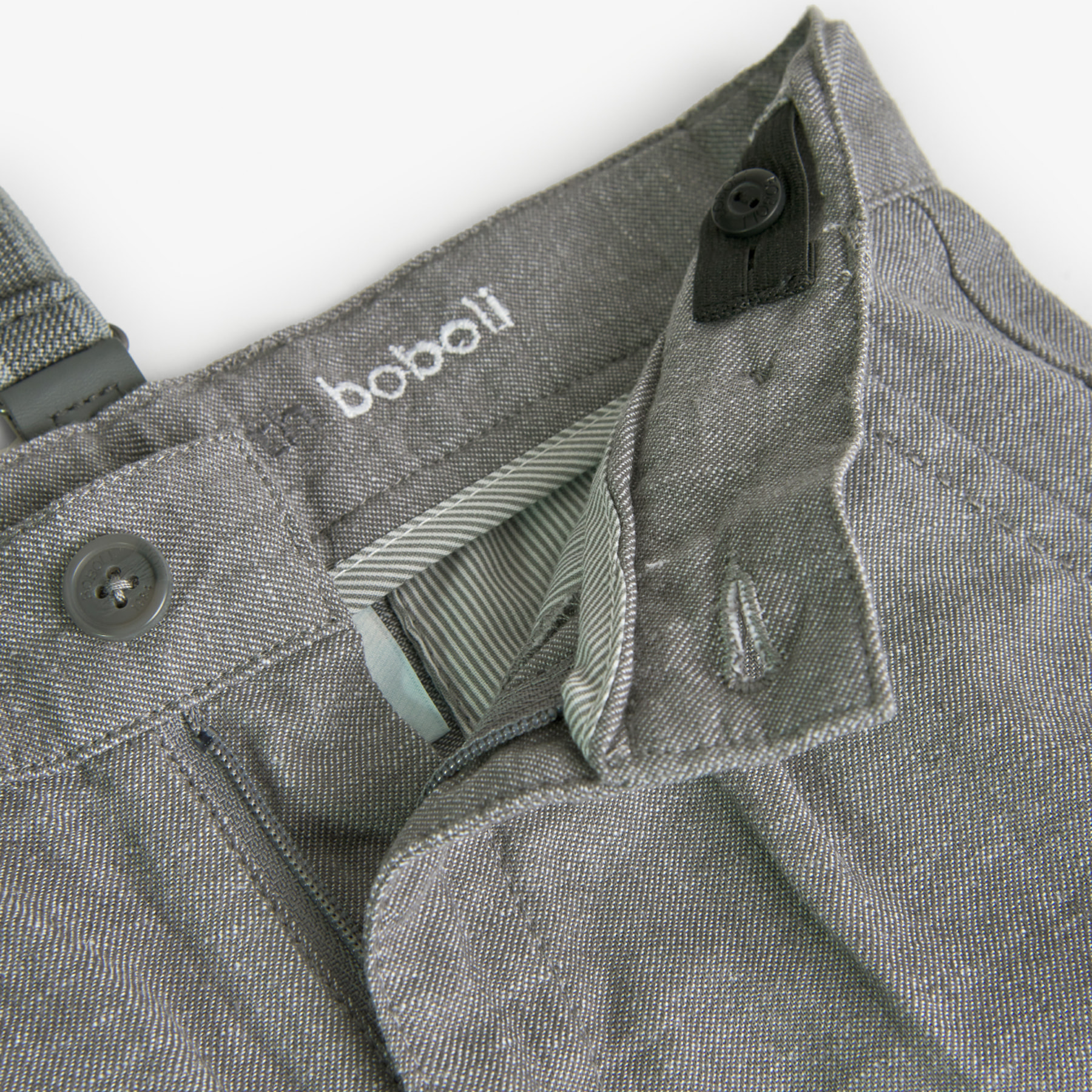 Pantalón lino para niño en botón de color gris liso