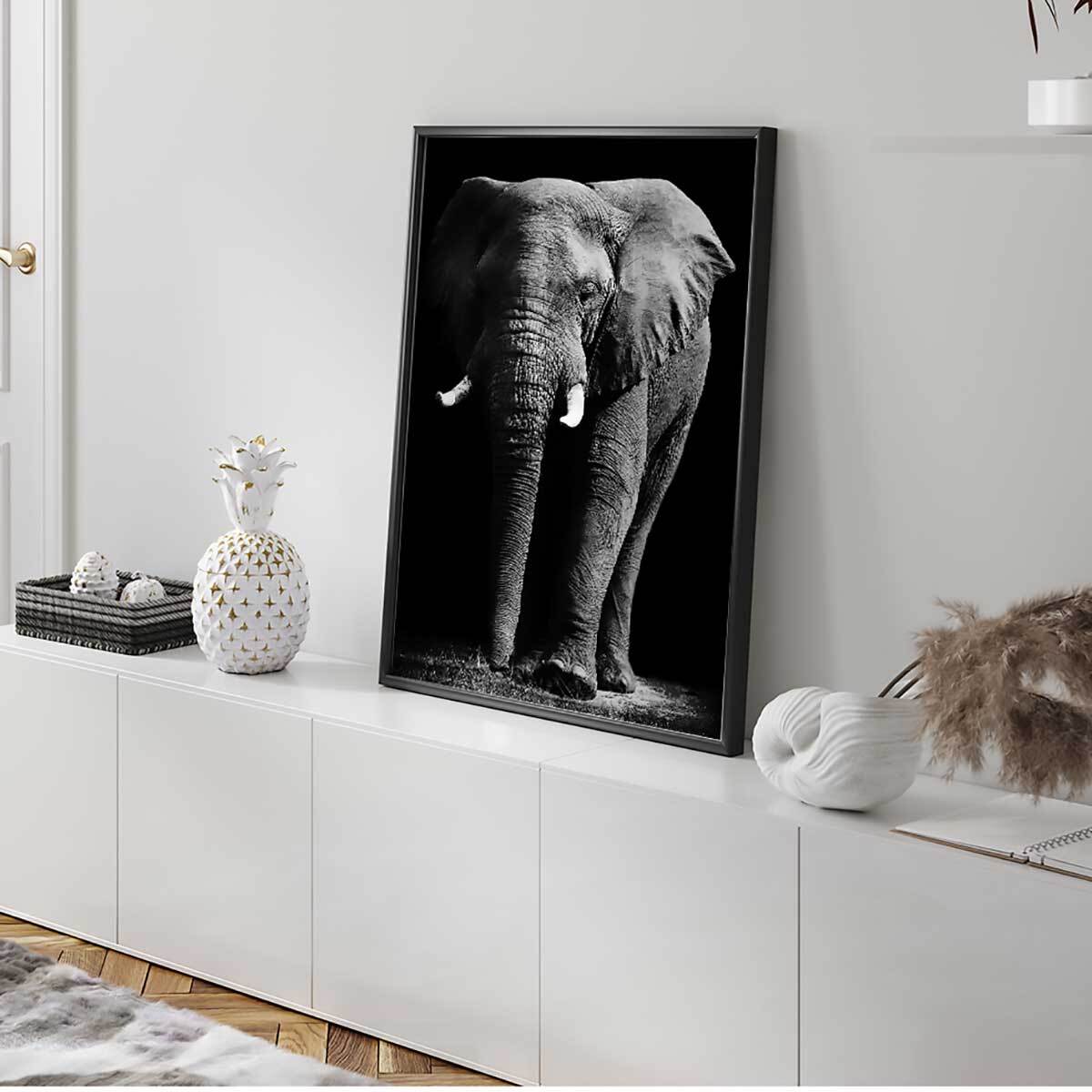 Affiche encadrée éléphant majestueux sur fond noir Affiche + cadre en métal - Noir