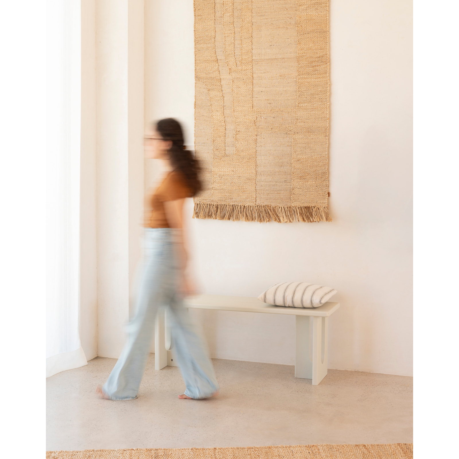 Banc en microciment en 120x33cm Hauteur: 45 Longueur: 120 Largeur: 33