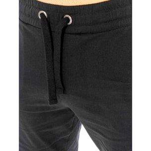 Completo set da uomo composto da t-shirt e pantaloncini Leone Basic