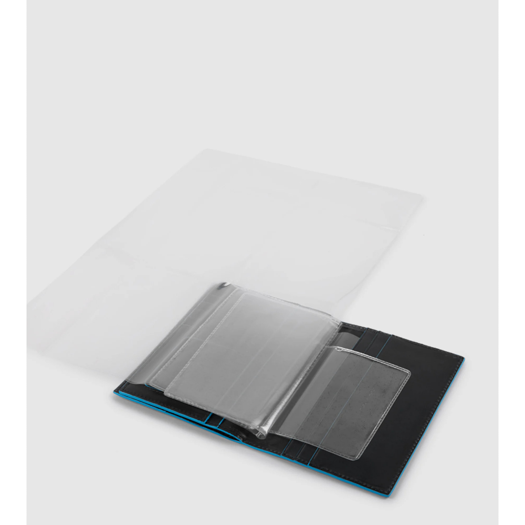 Piquadro Porta passaporto con portadocumenti rimovible, por