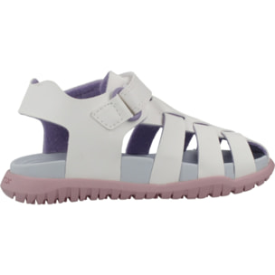 Sandalias Niña de la marca GEOX  modelo B SANDAL FUSBETTO GI BLANCO