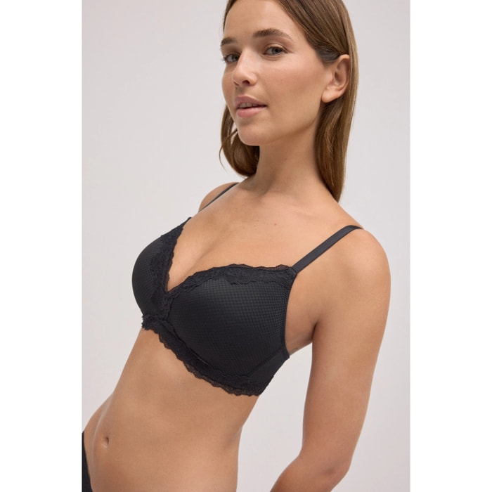 Reggiseno imbottito senza ferretto con pizzo nero, coppa B